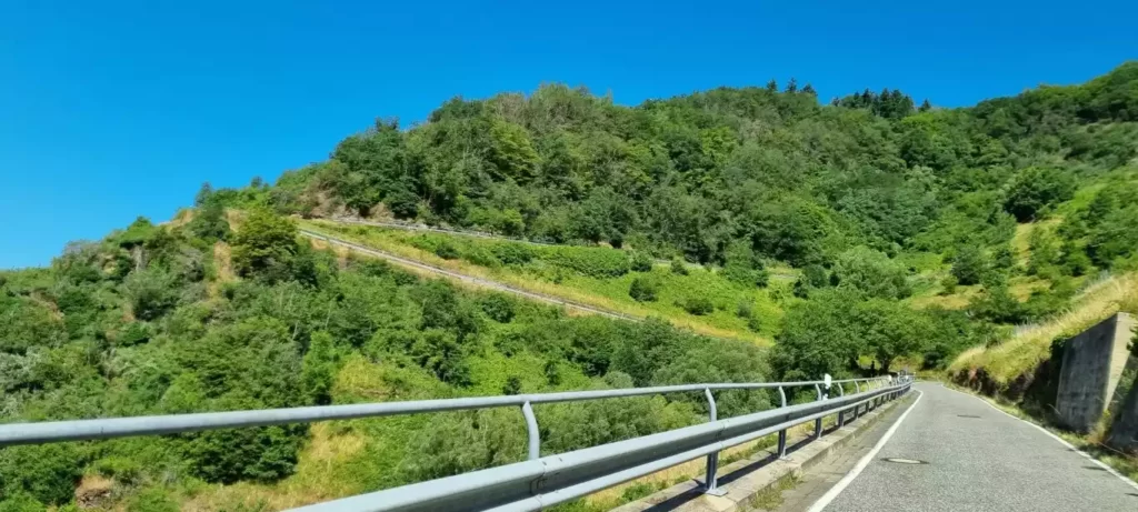 Zicht op de Valwigerberg