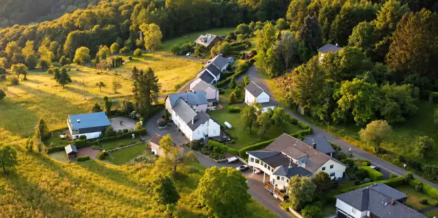 Plattegrond en locatie van Im Eifel Wielersport Hotel in Bonsbeuern, Duitsland